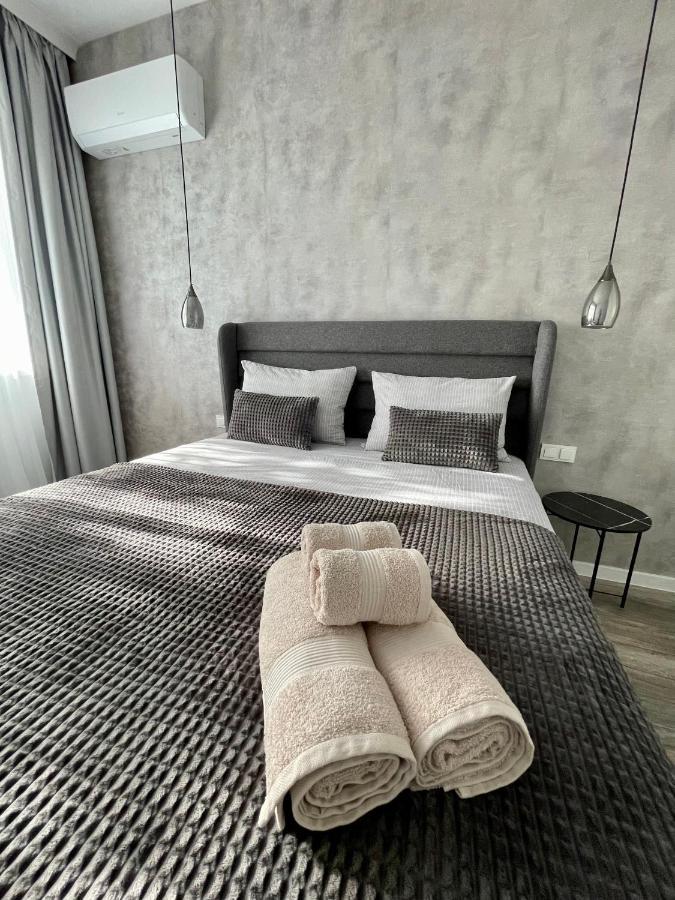 Vanquish Central Apartment Варна Экстерьер фото