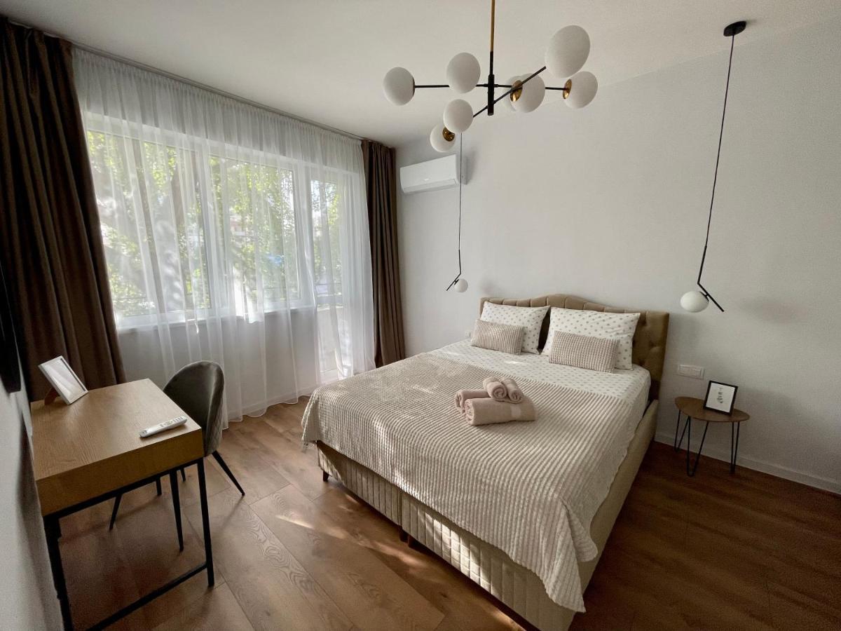 Vanquish Central Apartment Варна Экстерьер фото
