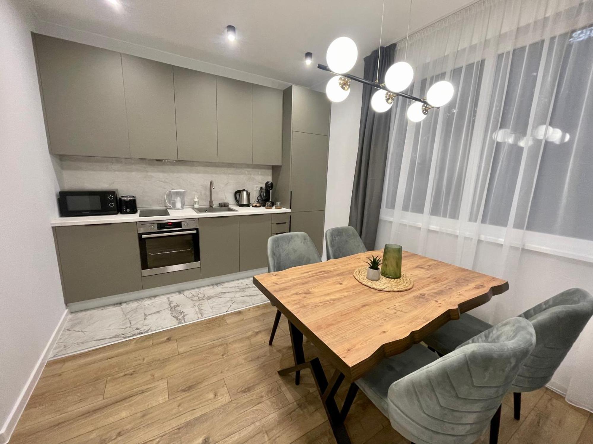 Vanquish Central Apartment Варна Экстерьер фото