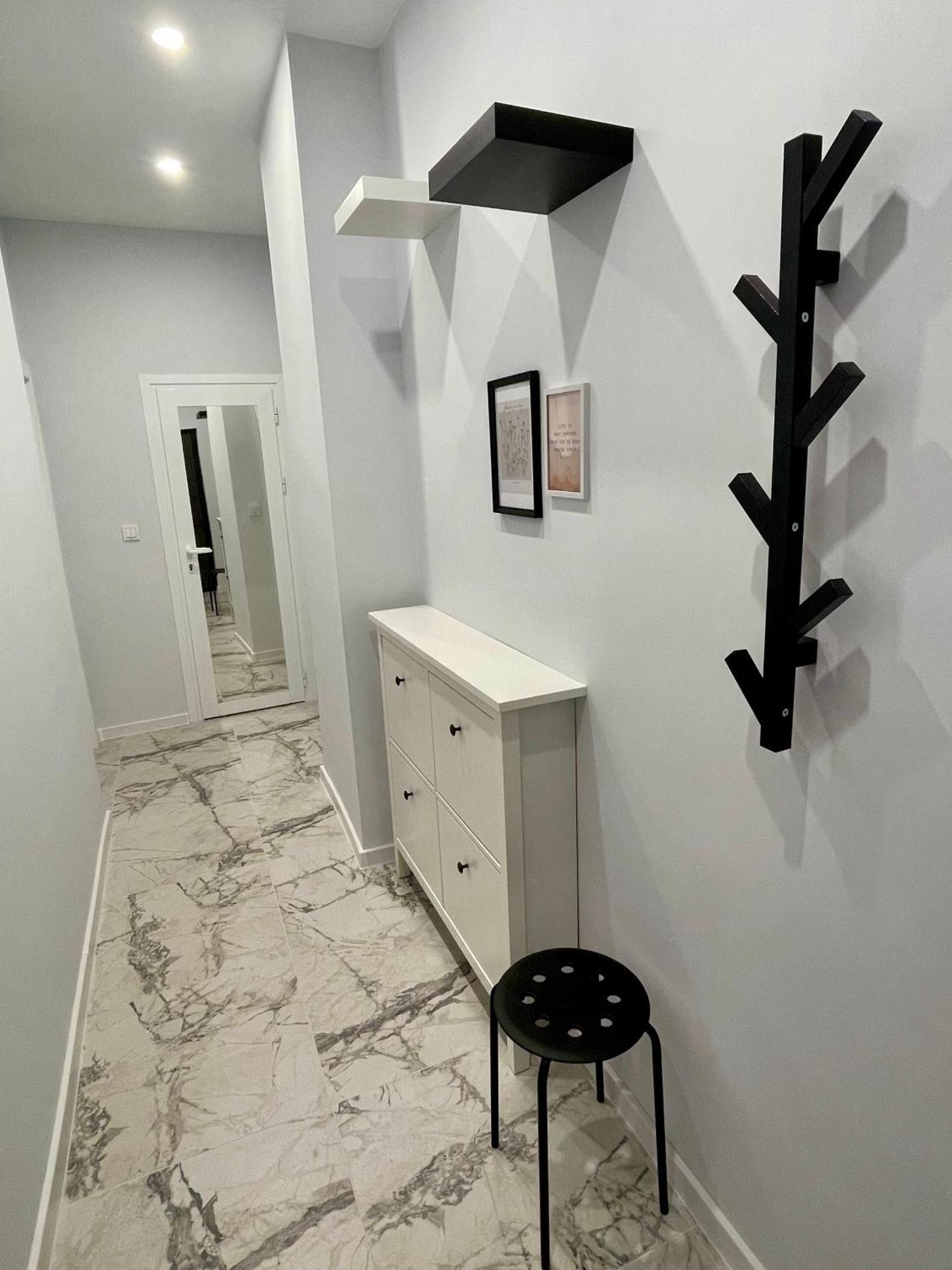 Vanquish Central Apartment Варна Экстерьер фото