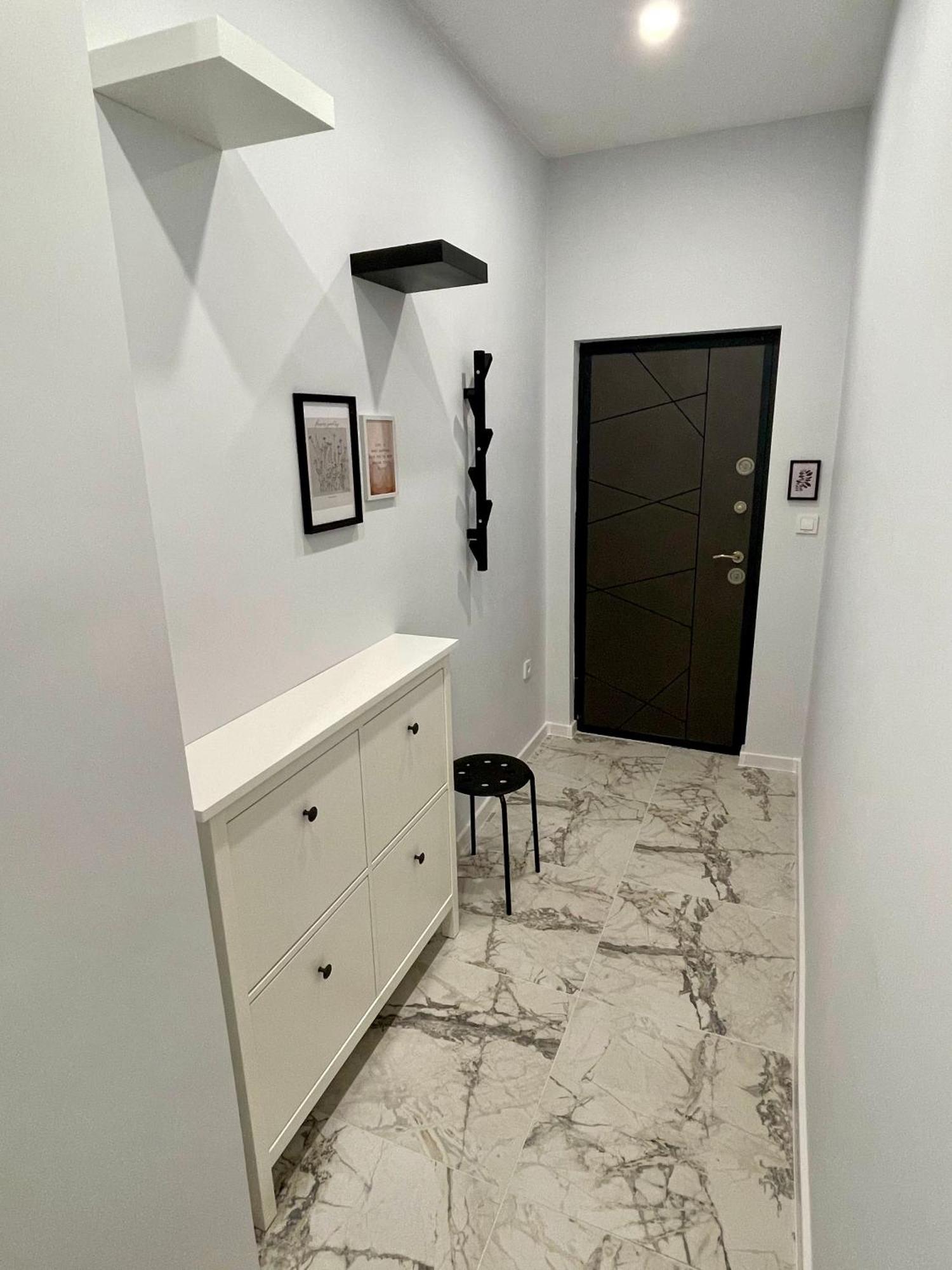 Vanquish Central Apartment Варна Экстерьер фото